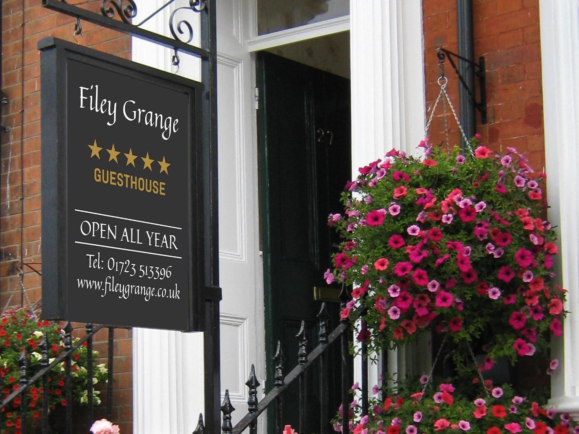 Filey Grange Guest House ภายนอก รูปภาพ